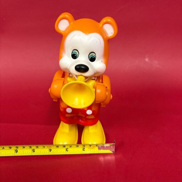 Vintage 1980 Wind-Up 8” Bear Sideways Walking Tail Wagging Toy Plastic Factory - Picture 8 of 8